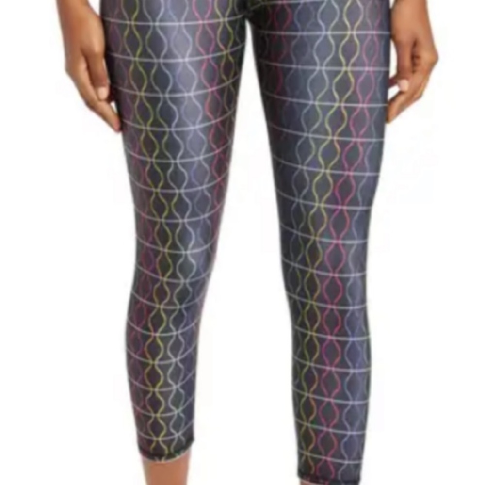TEREZ ACTIVE WEAR 3” TALL BAND BLACK AND RAINBOW SOUND WAVES CAPRI LEGGINGS - Picture 6 of 13